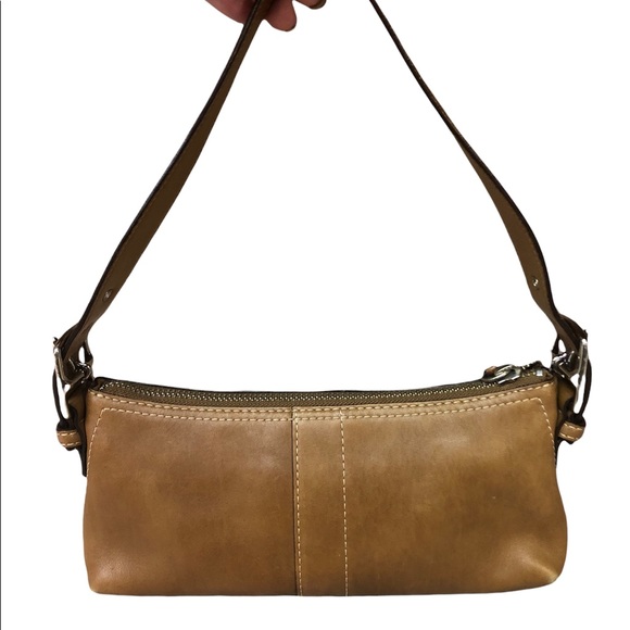 **SOLD** Coach Vintage Baguette Purse - Picture 5 of 16